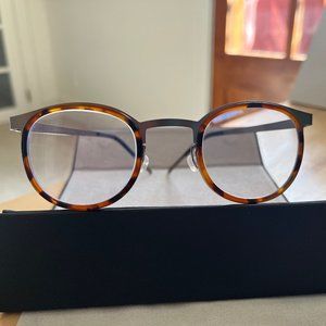 Lindberg 9704 Strip Titanium eyeglasses frame